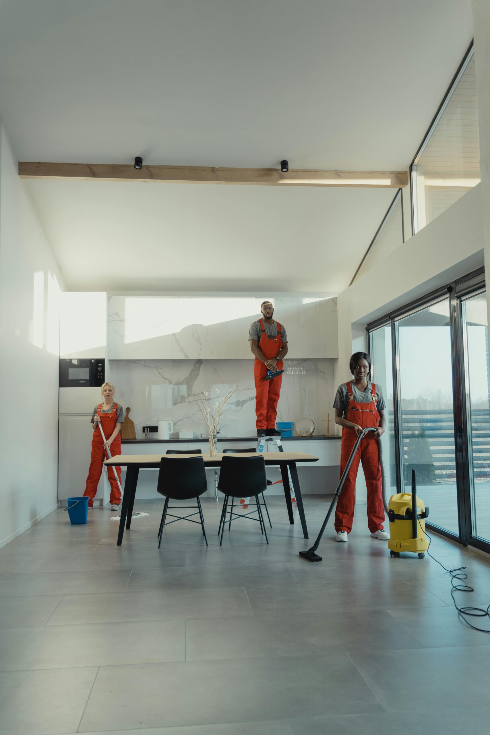 Professional deep cleaning service for move-in and move-out properties